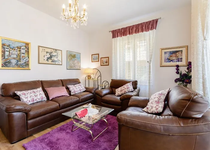 Apartman Bird Lamp Luxury Bacvice, Split