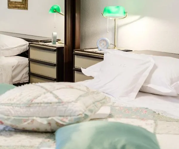 Bird Lamp Luxury Bacvice, ספליט