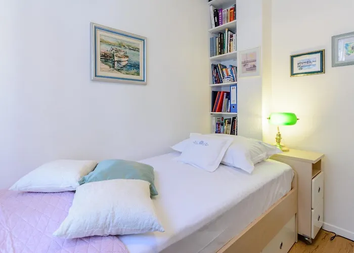 Apartman Bird Lamp Luxury Bacvice, *