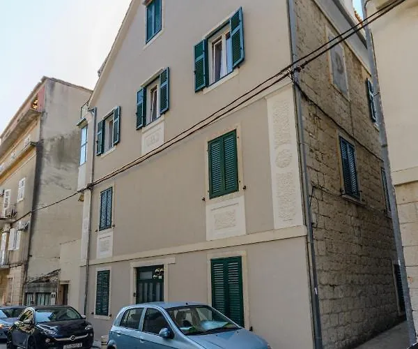 Bird Lamp Luxury Bacvice, Apartman *