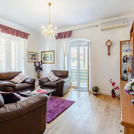 Bird Lamp Luxury Bacvice, Appartement *