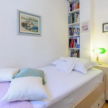 Appartement Bird Lamp Luxury Bacvice, *